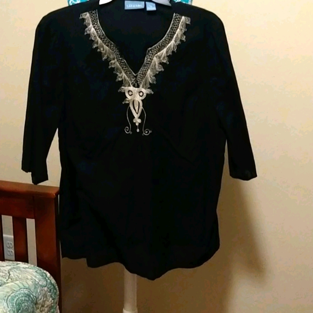Liz and me 1x black top